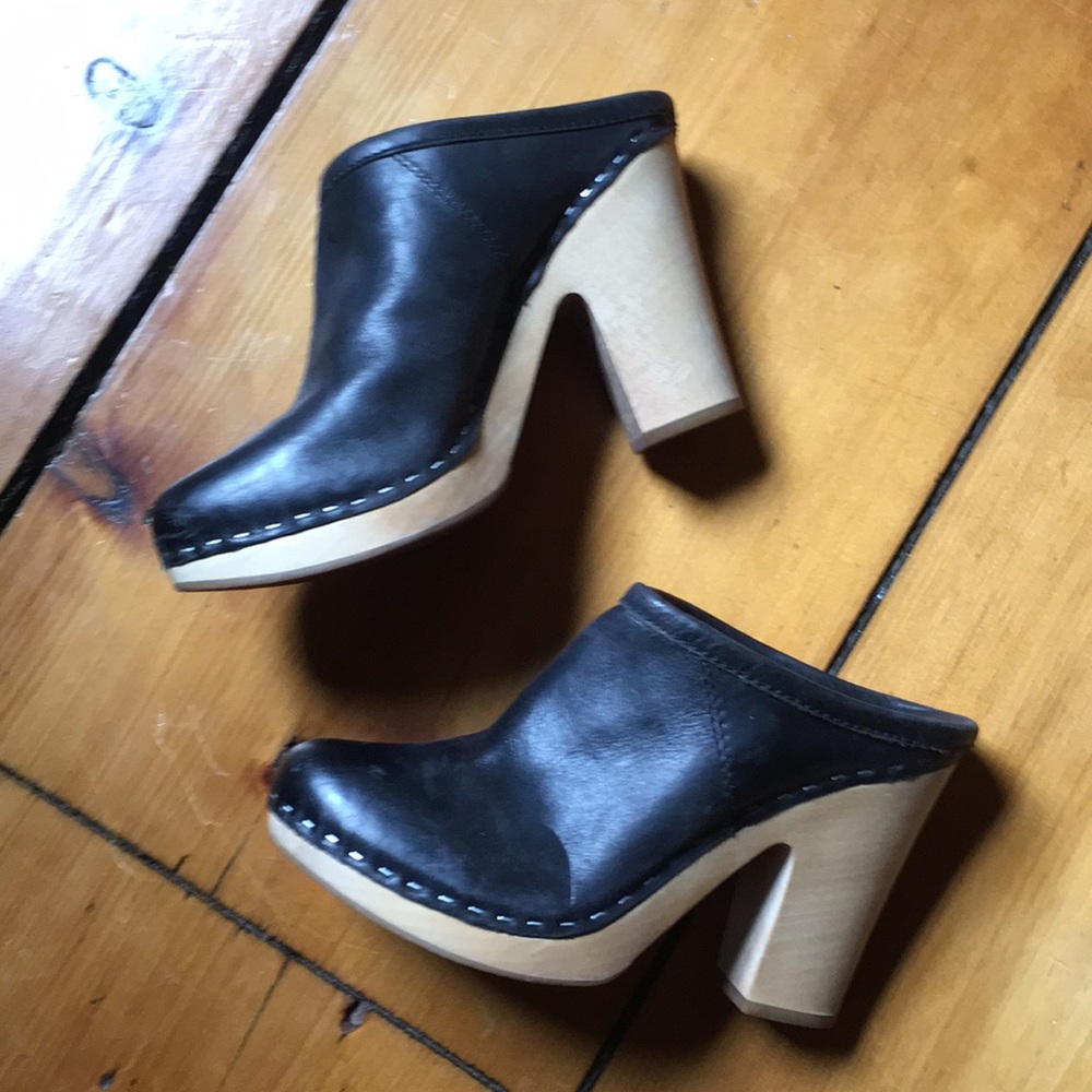 Dolce Vita Mules / Clogs